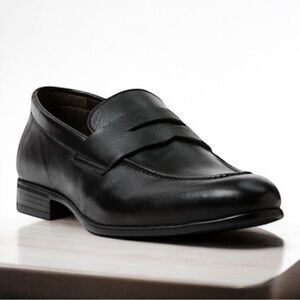 G. Brown Cannon Men’s Black Leather Loafer | 9